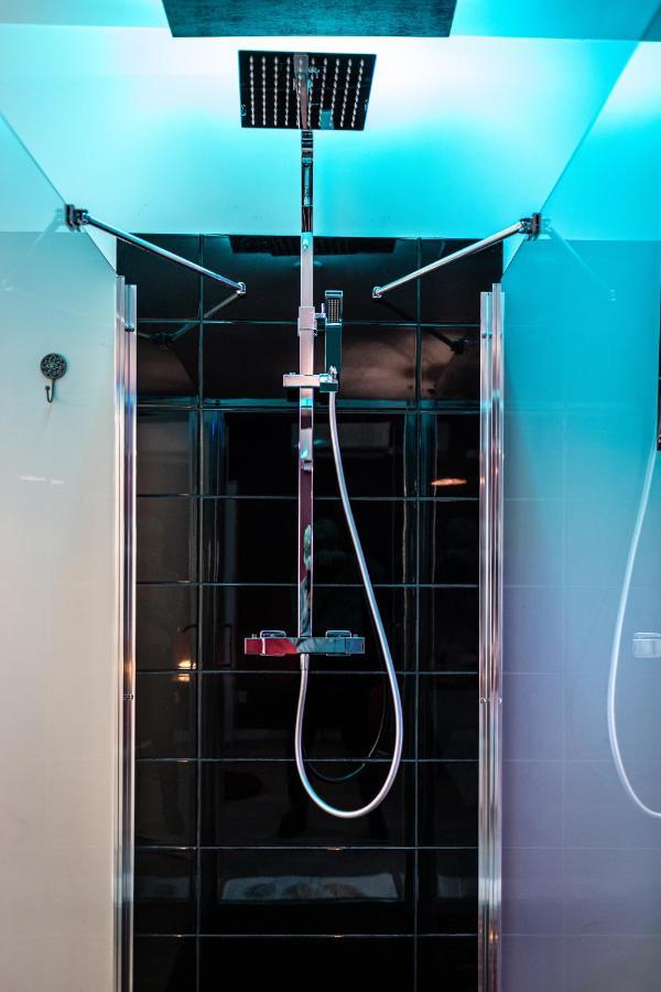 Suite L'Echappee - Maison Romantique - Spa & Sauna Privatif- Pole Dance - Lit Rond Avec Miroir Au Plafond Pezarches Екстер'єр фото